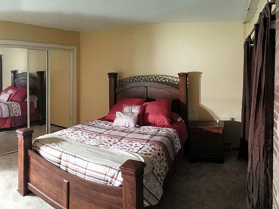 4th image of 2331 E Market St APT 117