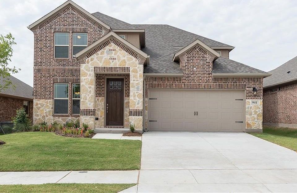 1st image of 941 Bluebird Way