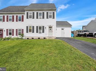 217 S 5th St, Womelsdorf, PA 19567