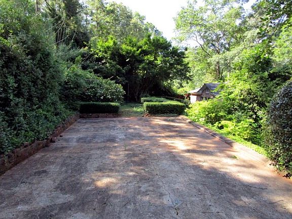 2nd Driveway