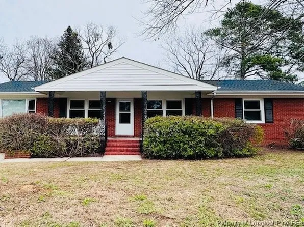 733 Newport Rd, Fayetteville, NC 28314
