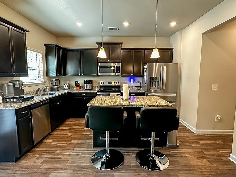 135 Collington Cir — Photo 9