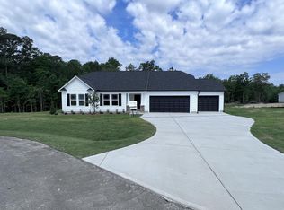 122 Apple Grove Ln, Four Oaks, NC 27524