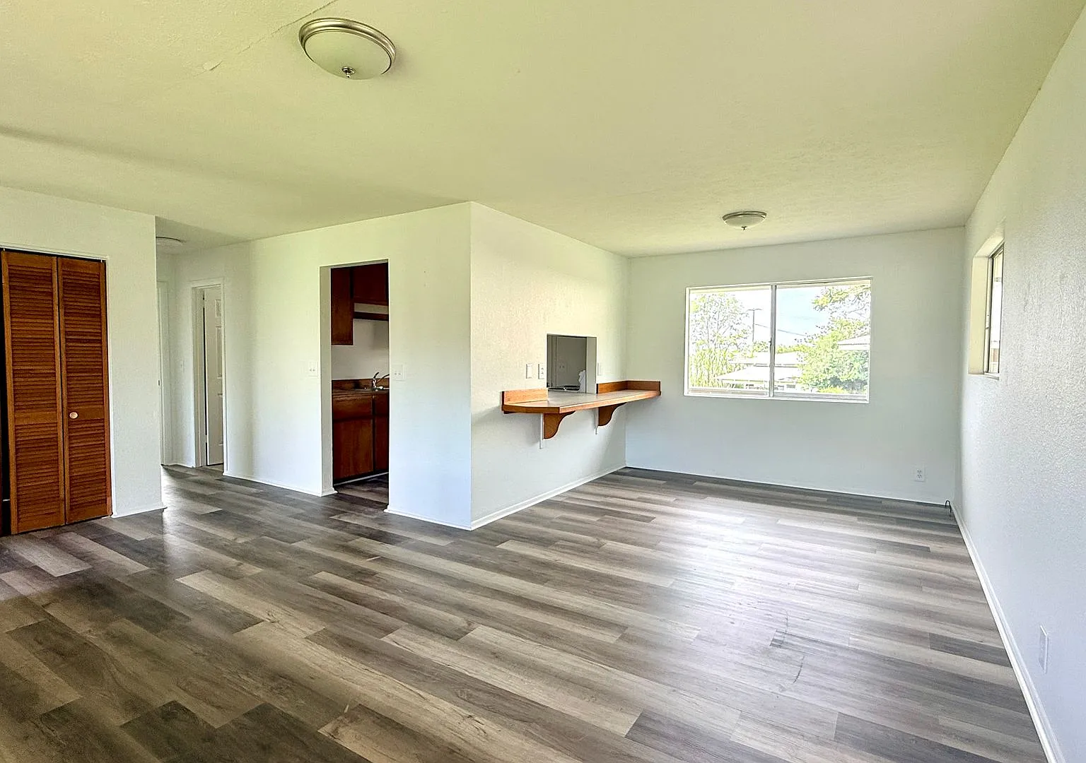 Great Location 2-Bedroom Home — Photo 4