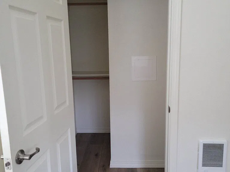 Clark Apartments — Photo 17