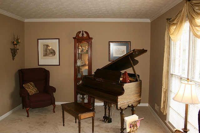 2nd image of 4750 Mulrany Ct NE