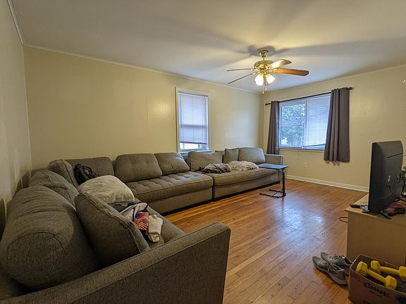4th image of 630 Adams St