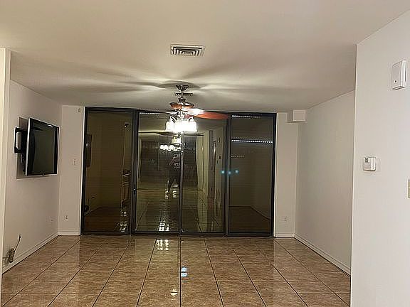 4th image of 1400 Ocean Dr APT 304A
