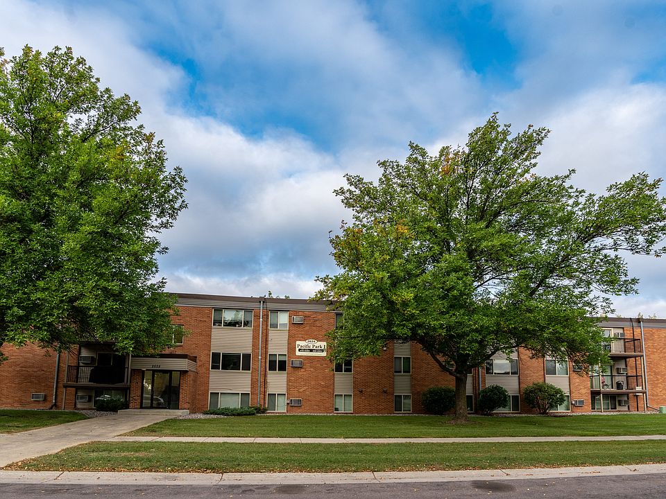 Fargo, ND Pacific Park Apartments | Exterior