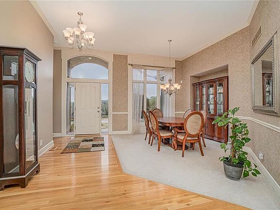 4th image of 11104 Winchester Dr