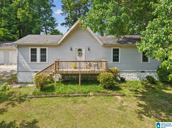 209 Annetta Cir, Trussville, AL 35173