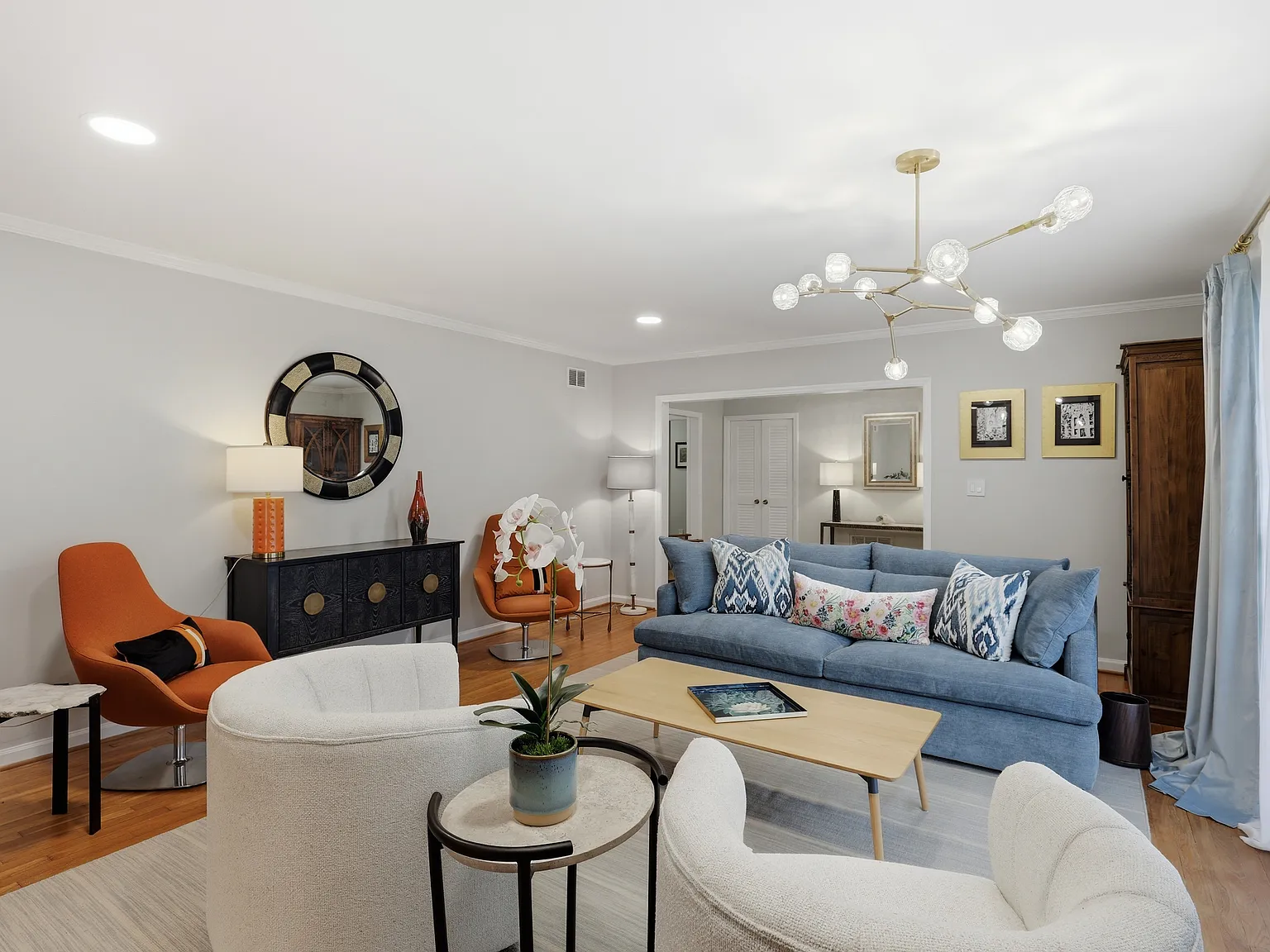 3 bed, 2.5 bath, 2385 sqft, $4,200 — Photo 4