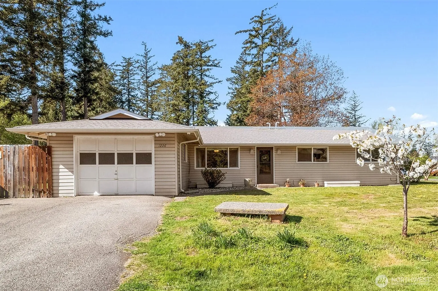 1226 Deer Creek Drive photo 1