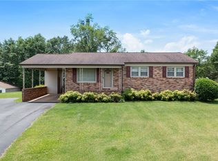 134 Grasshopper Hill Rd, Pickens, SC 29671