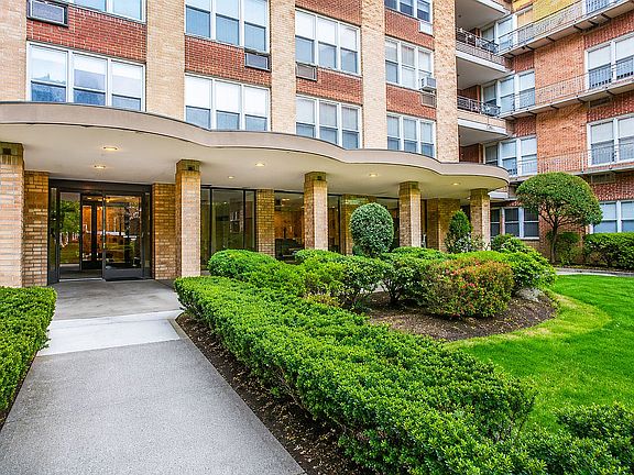 3rd image of 9411 59th Ave APT D17