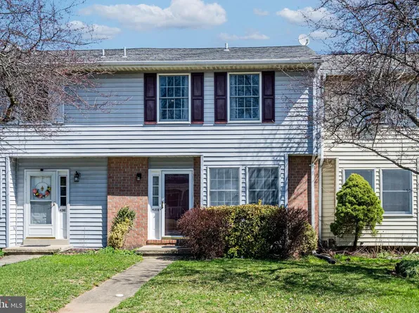 4318 Sycamore Dr, Hampstead, MD 21074