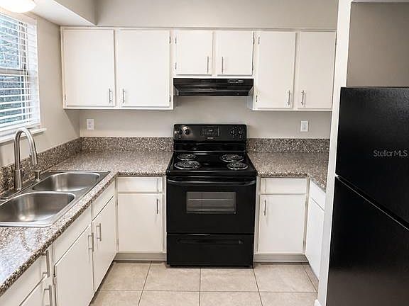 3rd image of 1179-1179 Bentley Rd #1