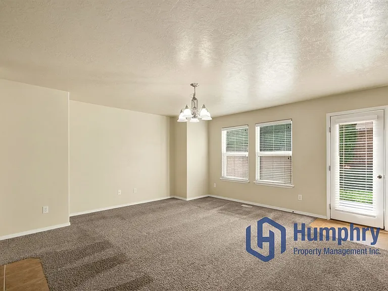 3527 E Hand Cart Ln — Photo 10