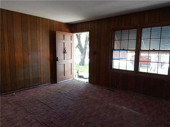5th image of 1205 N Cedar Crest Dr