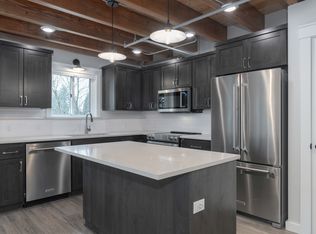 6960 SW Canyon Rd, Portland, OR 97225