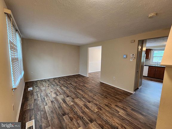 2nd image of 9206 Connell Ct