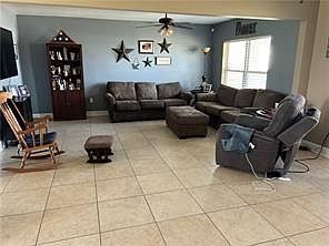 2nd image of 328 Catalpa Dr