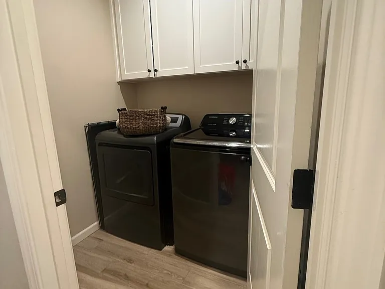 1884 Ashton Ave — Photo 10