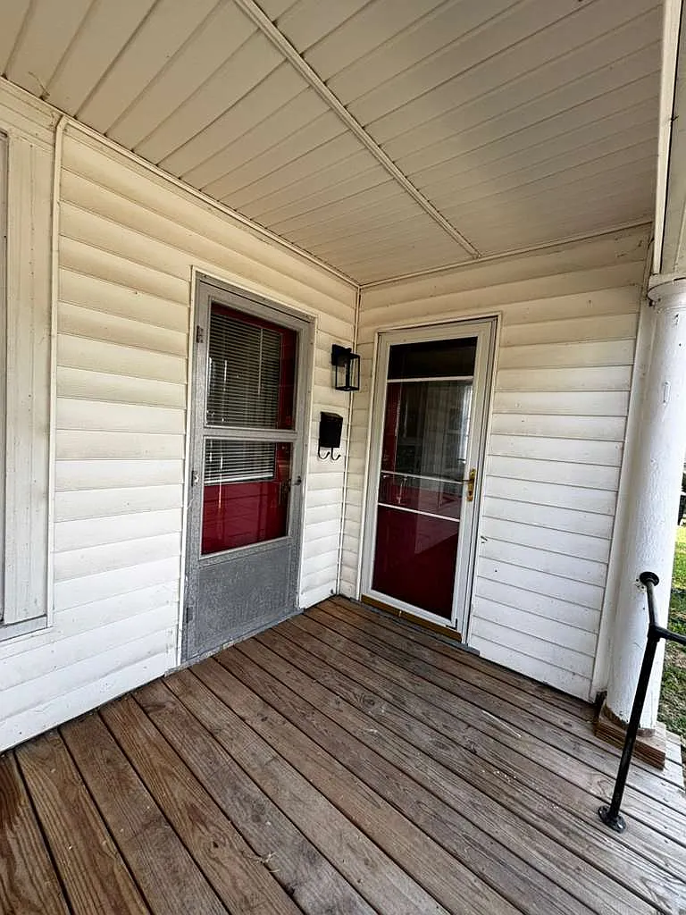 371 North Mulberry Street - 1 — Photo 1