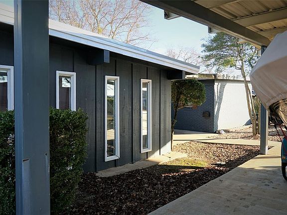2nd image of 94 Alta Vista St