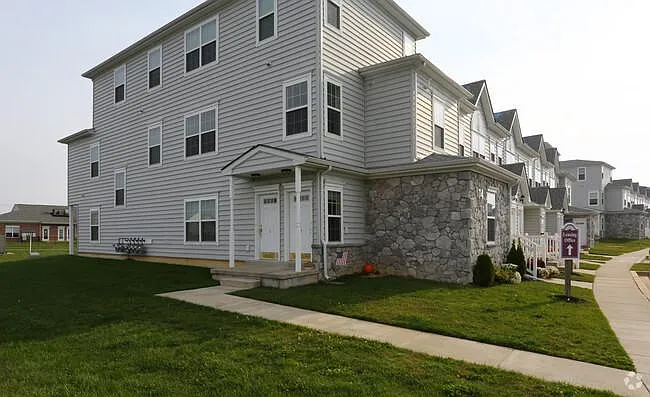 Sunnyside Apartments — Photo 14
