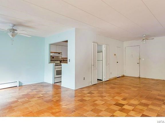 4th image of 1101 Midland Ave APT 404
