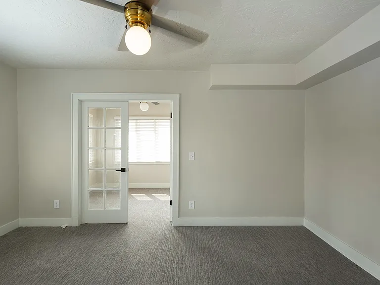 Lincoln Arms Apartments — Photo 18