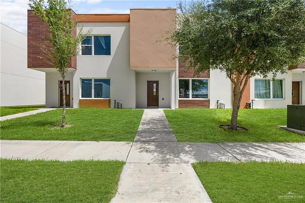 3 bed, 2.5 bath, 1582 sqft, $1,500 — Photo 2