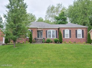 8912 La Costa Rd, Jeffersontown, KY 40299