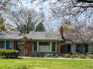 19900 Riverside Dr, Beverly Hills, MI 48025