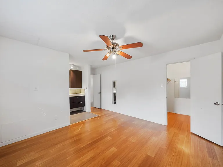 1223 Bramblebury Dr — Photo 18