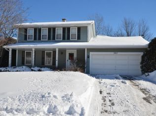 307 Oakmont Dr, Bartlett, IL
