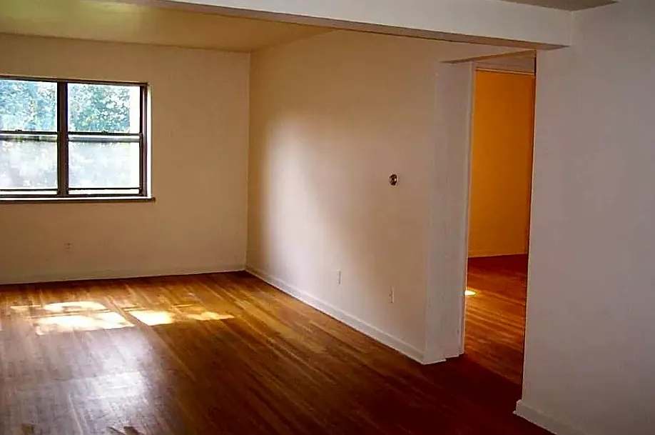 2 bed, 780 sqft, $1,100 — Photo 2