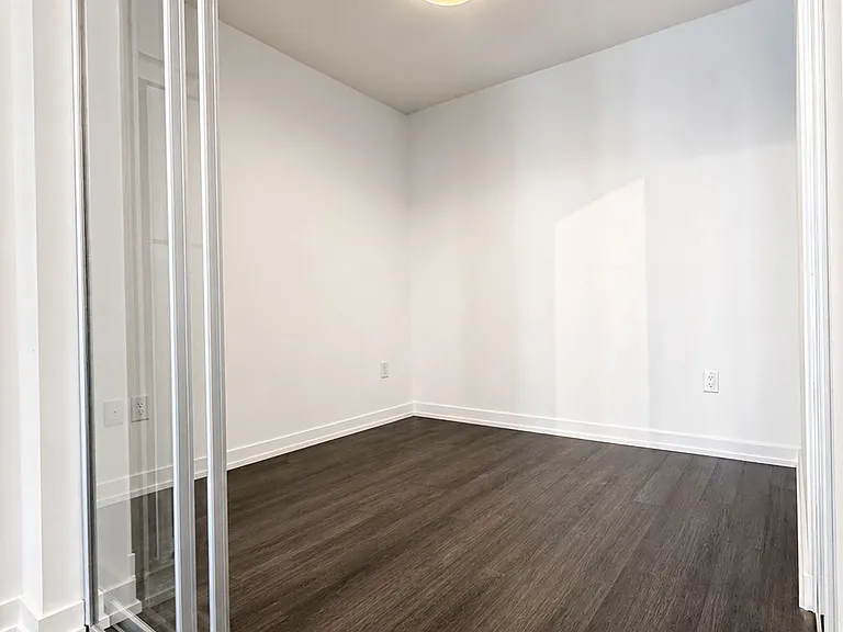 4010 Eglinton Ave W #319 — Photo 11