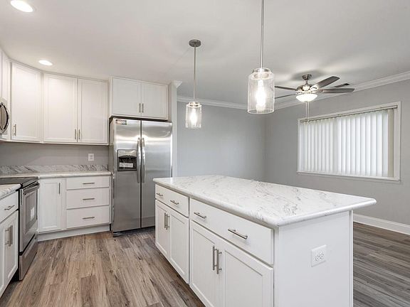 4th image of 357 Gatewater Ct