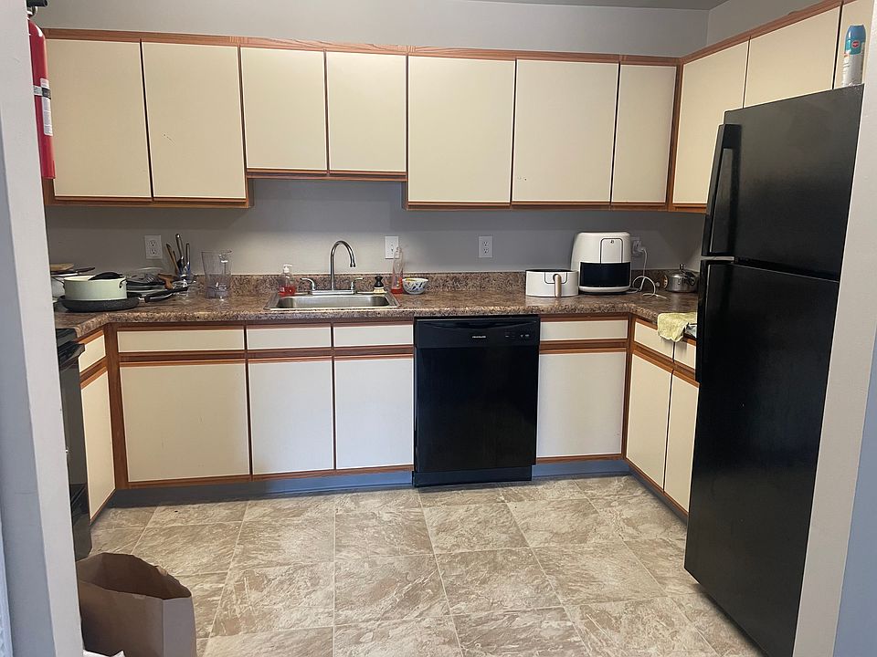 2nd image of 1005 College Rd #301H
