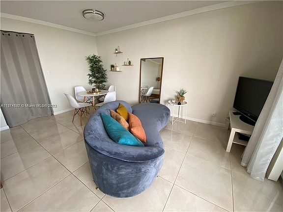 5th image of 1200 West Ave APT 1211