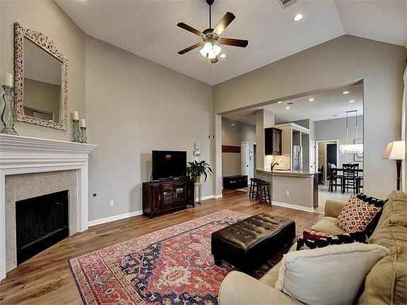 3rd image of 507 Catalina Ln