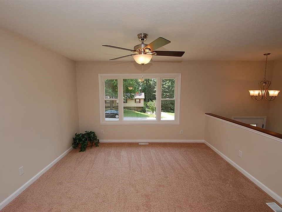 1st image of 190 E Renee Dr