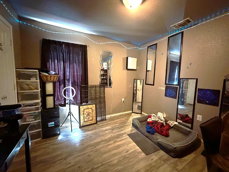 2205 Cedar Ave — Photo 6