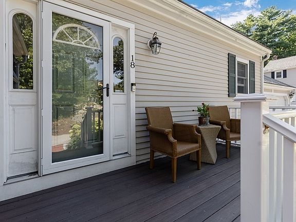 3rd image of 18 Cedarledge Vlg Unit 18