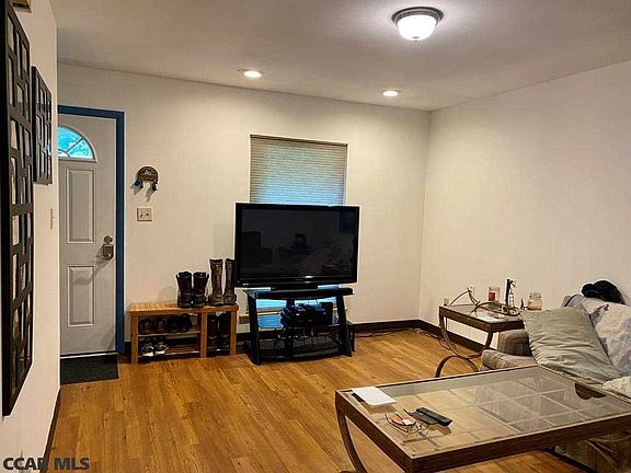 5th image of 424 Sylvan Dr