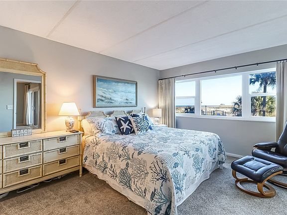 5th image of 3240 S Fletcher Ave APT 103