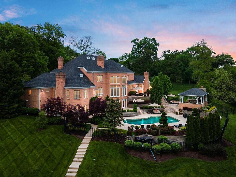 1st image of 5 Huntleigh Woods