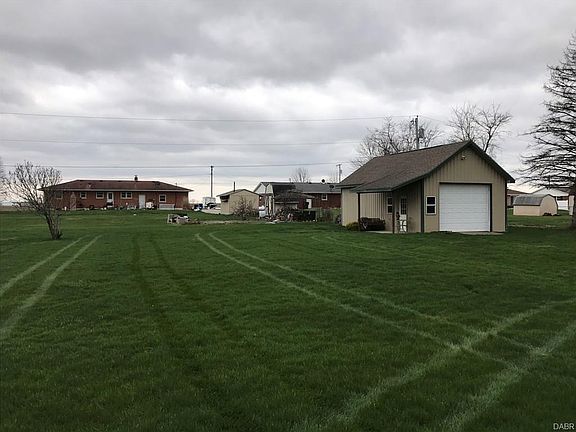 2nd image of 110 Merrie Ln